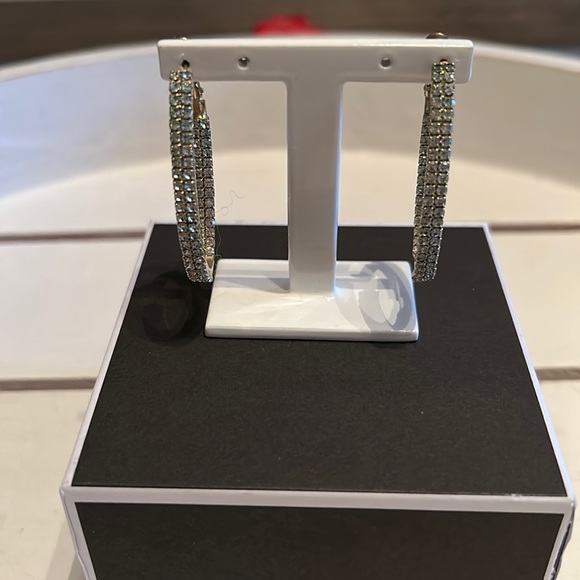 GOLD plated oval hoop earrings with crystals - Picture 2 of 6